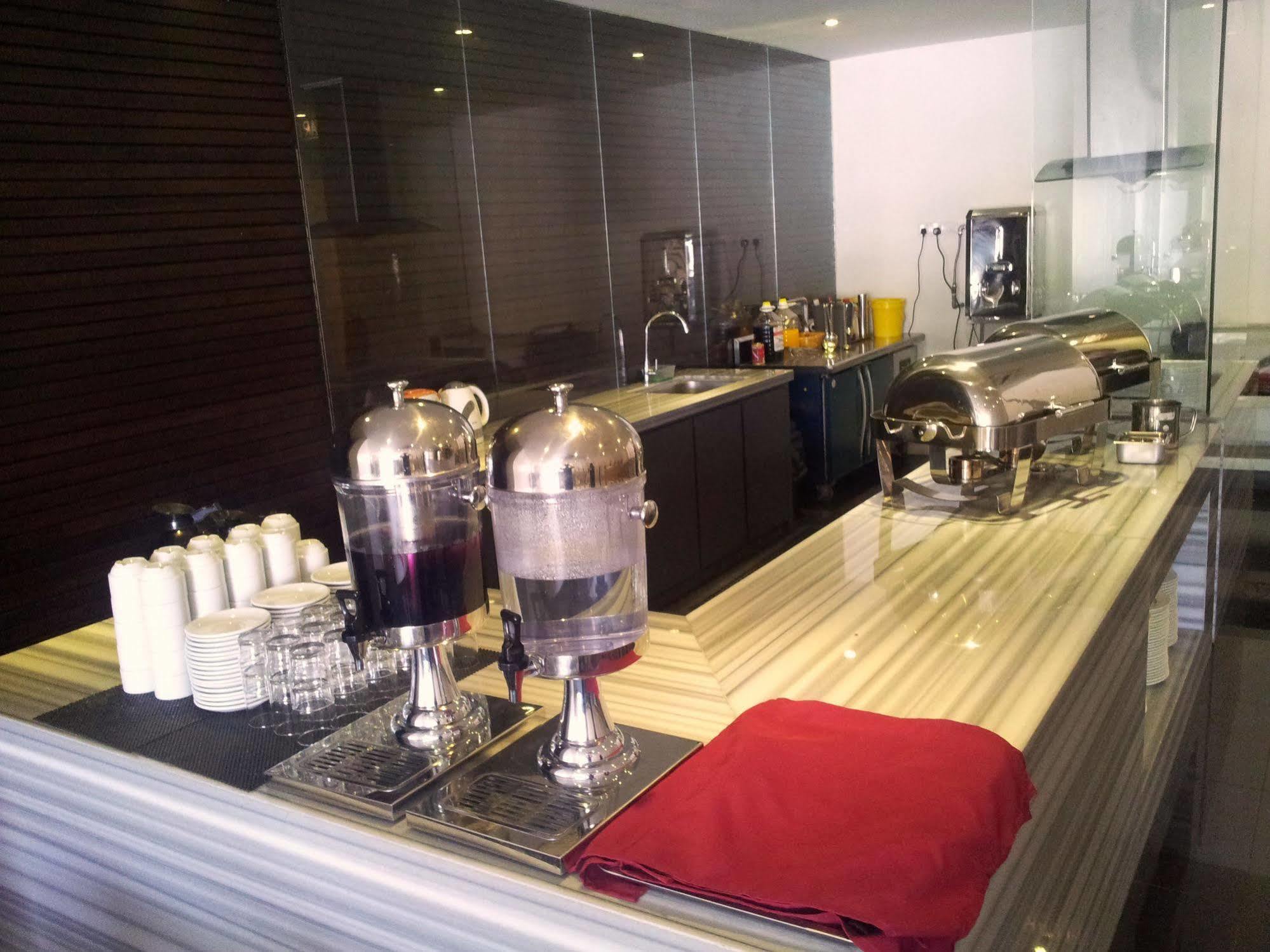 T+ Hotel Sungai Petani Ngoại thất bức ảnh